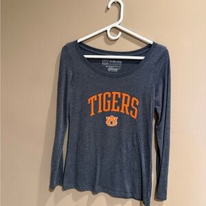 Auburn Tigers gray logo long sleeved shirt in pristine condition, size medium